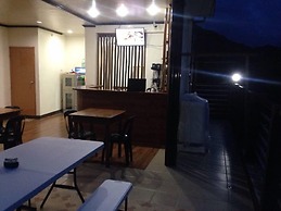 Lolo Bob's Bed And Breakfast