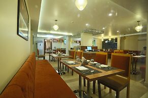 Evoke Lifestyle Candolim