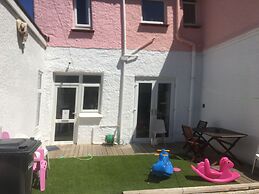 Singer House