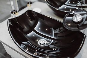 Leo Apartments Main Square