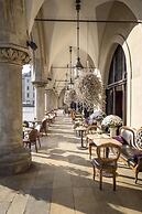 Leo Apartments Main Square