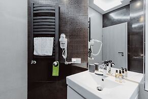 Leo Apartments Main Square