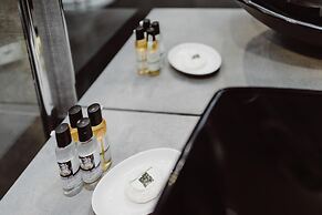 Leo Apartments Main Square