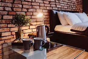 Leo Apartments Main Square