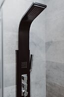 Leo Apartments Main Square