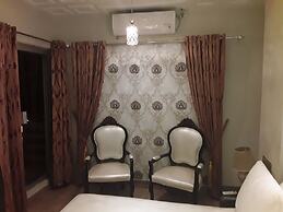 luxes Inn