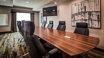 Best Western Plus Bay City Inn & Suites