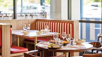 Mantra Albury Hotel