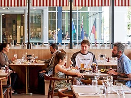 Mantra Albury Hotel