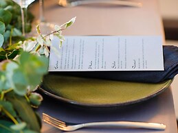 Mantra Albury Hotel