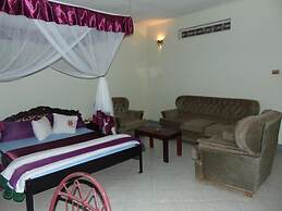 Brisk Hotel Triangle