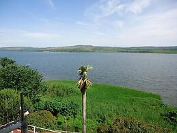 Brisk Hotel Triangle