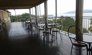 Brisk Hotel Triangle