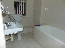 Brisk Hotel Triangle