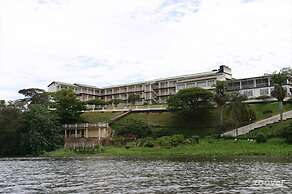 Brisk Hotel Triangle