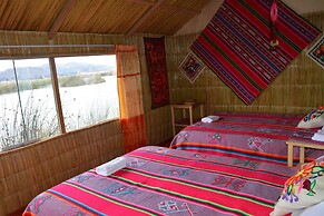 Uros Aruntawi Lodge