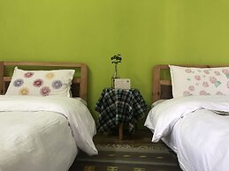 Apartment with mountain and lake view