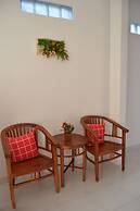 Askara Guest House - Hostel