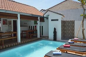 Askara Guest House - Hostel