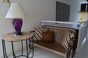 Askara Guest House - Hostel