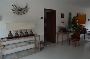 Askara Guest House - Hostel
