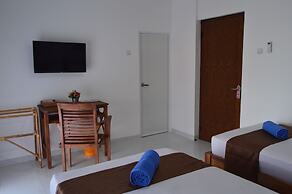 Askara Guest House - Hostel