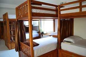 Askara Guest House - Hostel