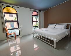 Baansuanprannok Hotel