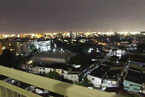 Highrise Cityview Aspire Condo Gym Pool