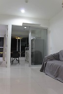 Highrise Cityview Aspire Condo Gym Pool