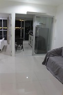 Highrise Cityview Aspire Condo Gym Pool