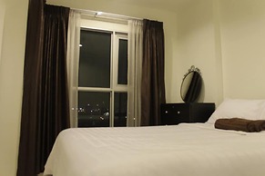 Highrise Cityview Aspire Condo Gym Pool