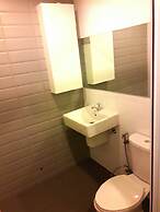 Highrise Cityview Aspire Condo Gym Pool