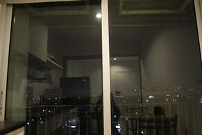 Highrise Cityview Aspire Condo Gym Pool