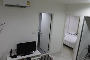 Highrise Cityview Aspire Condo Gym Pool