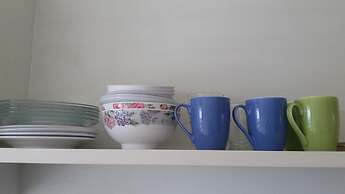 Highrise Cityview Aspire Condo Gym Pool