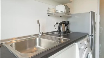 Highrise Cityview Aspire Condo Gym Pool