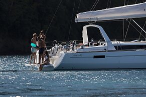 Discover Sailing Asia - Hong Kong