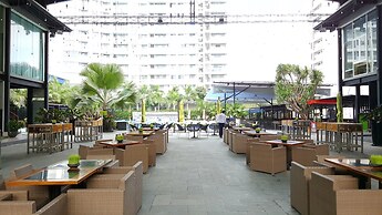 Henry Apt Expo Secc Goft SWPool F11th