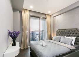 Henry Studio Luxury 2BR SWPool 17th