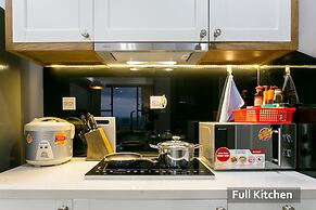 Henry Studio Luxury 2BR SWPool 17th