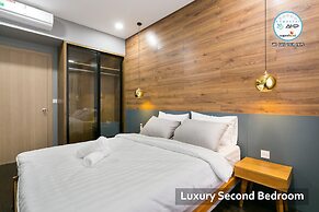 Henry Studio Luxury 2BR SWPool 17th