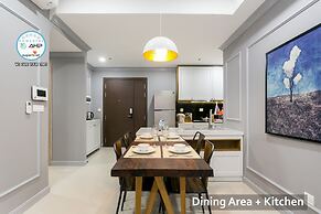 Henry Studio Luxury 2BR SWPool 17th