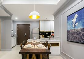 Henry Studio Luxury 2BR SWPool 17th