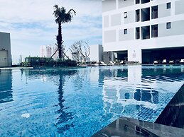 Henry Studio Luxury 2BR SWPool 17th