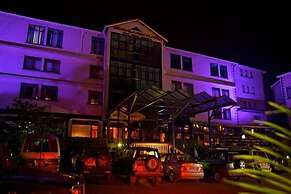 Ivys Hotel