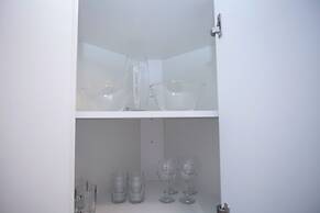 Kvart Apartment Dobryninskaya with sauna