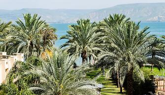 Sea of Galilee 2BR Apt by the Promenade