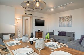 Trianon Luxury Apartments & Suites