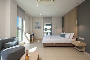 Trianon Luxury Apartments & Suites